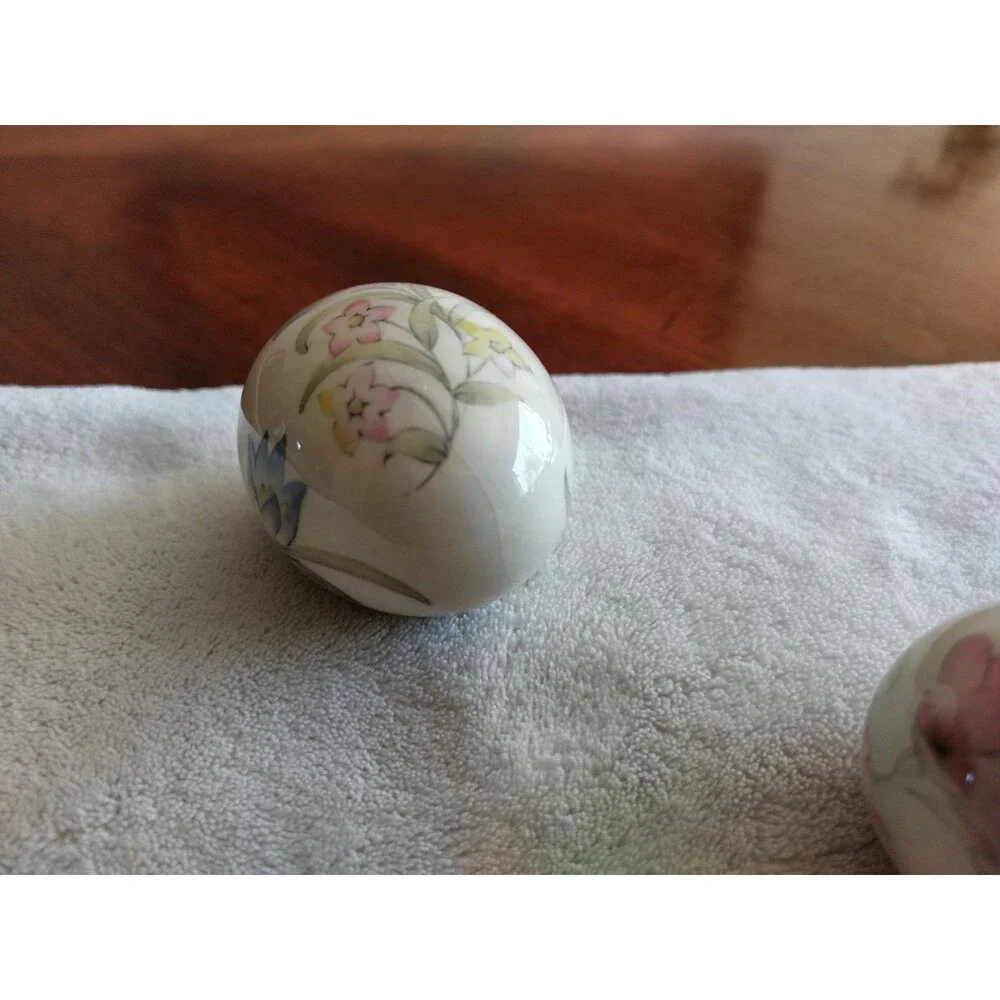 Vintage The Egg Lady Decorative Porcelain Eggs Floral Patterns Spring Easter - Picture 12 of 13